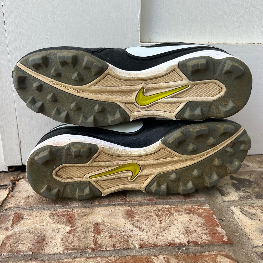 Nike Softball Cleats Unify Keystone Black/White Shoes Women's Sz 10 Molded Stud - Picture 10 of 11